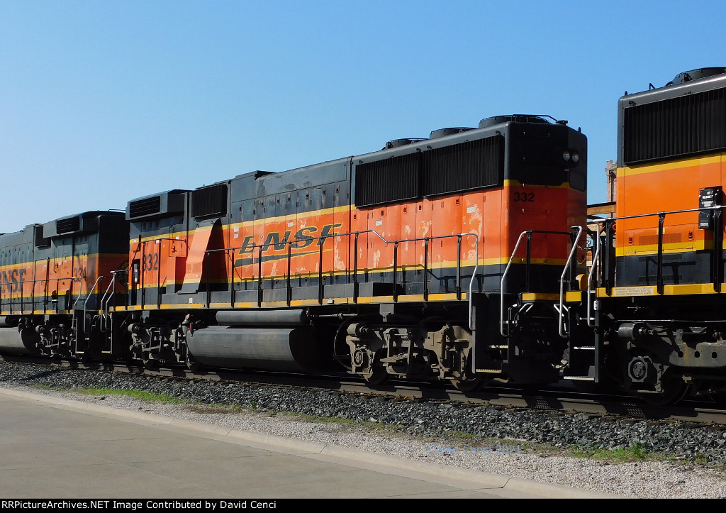 BNSF 832